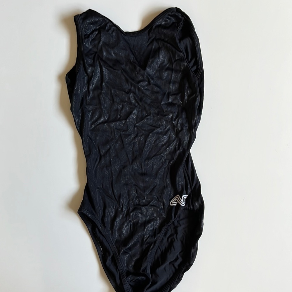 black alpha factor leo adult small :)